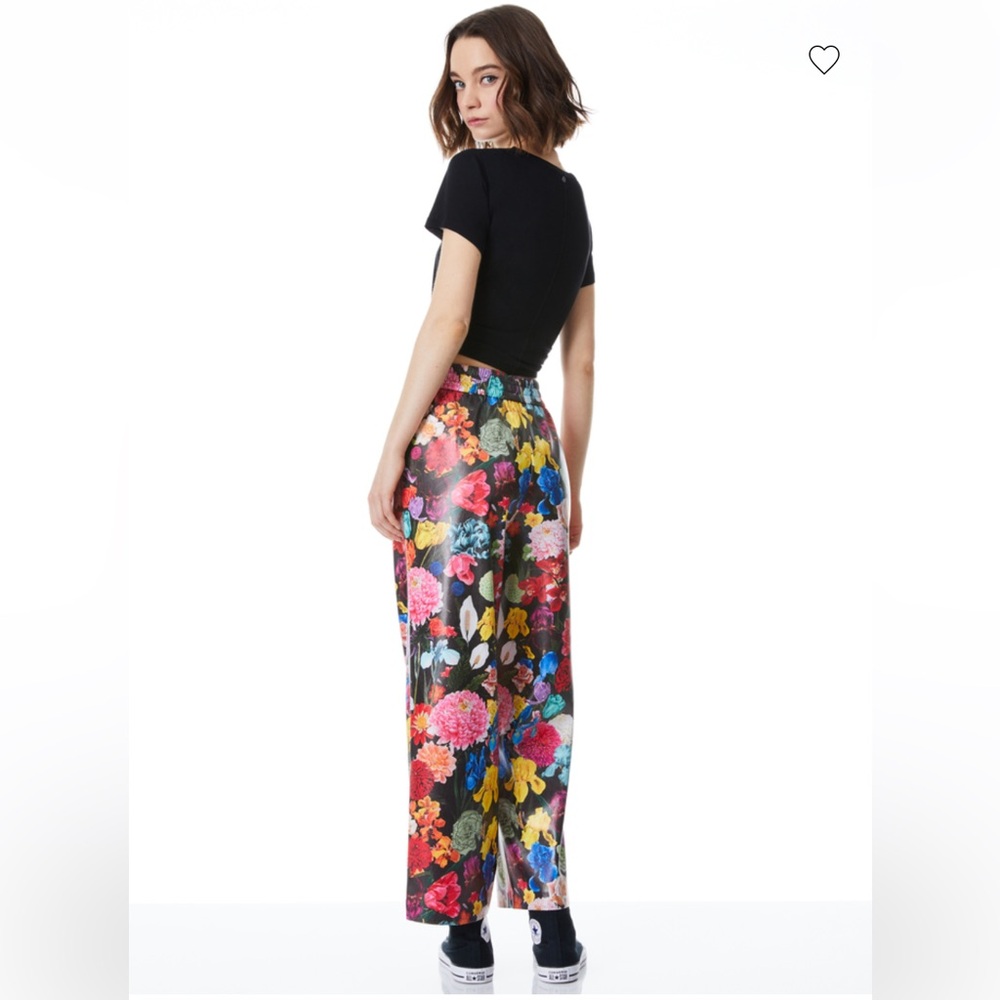 Alice + Olivia Benny Pull Up Floral Pants - Picture 2 of 5